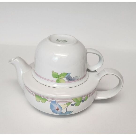Vintage the Toscany Collection Japan Teapot white floral Porcelain Antique - Picture 1 of 6